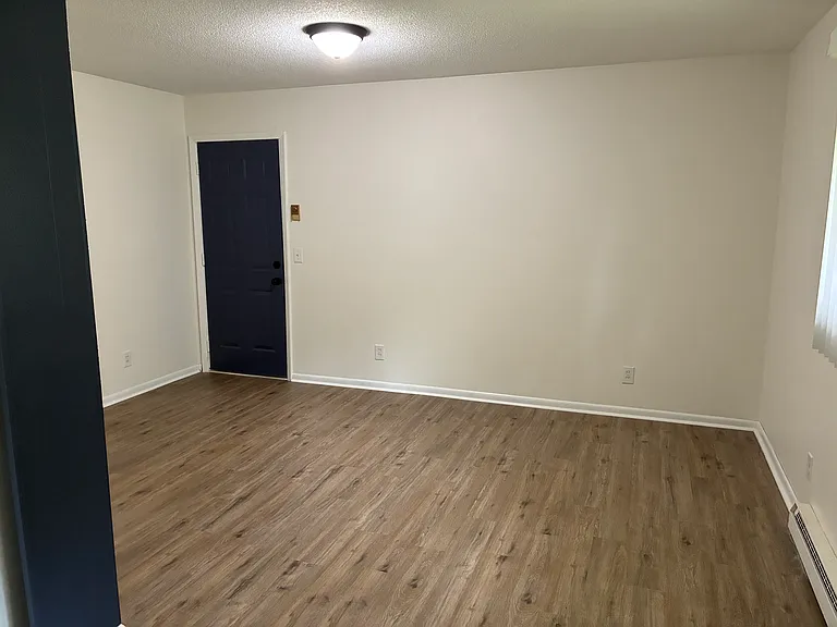 119 Old Country Club Rd #6 — Photo 11