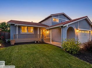 112 Rose Petal Ct, Petaluma, CA 94954