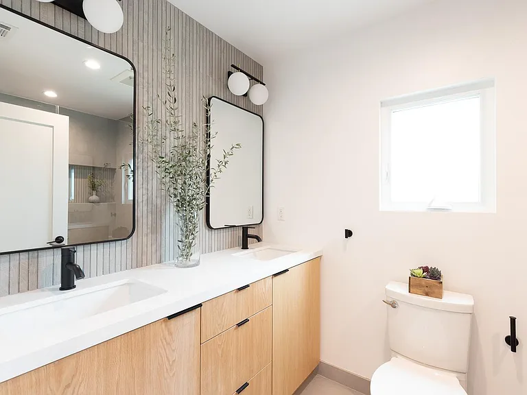 5456 Sale Ave — Photo 14