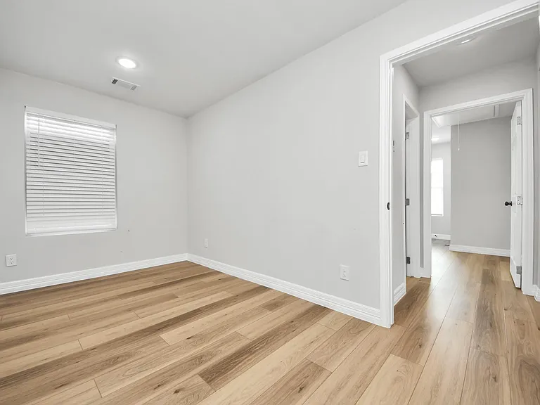 7605 Avenue C — Photo 25