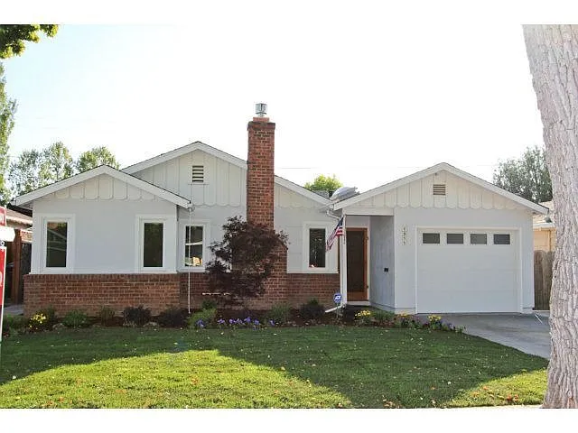 1911 Jonathan Ave photo 1