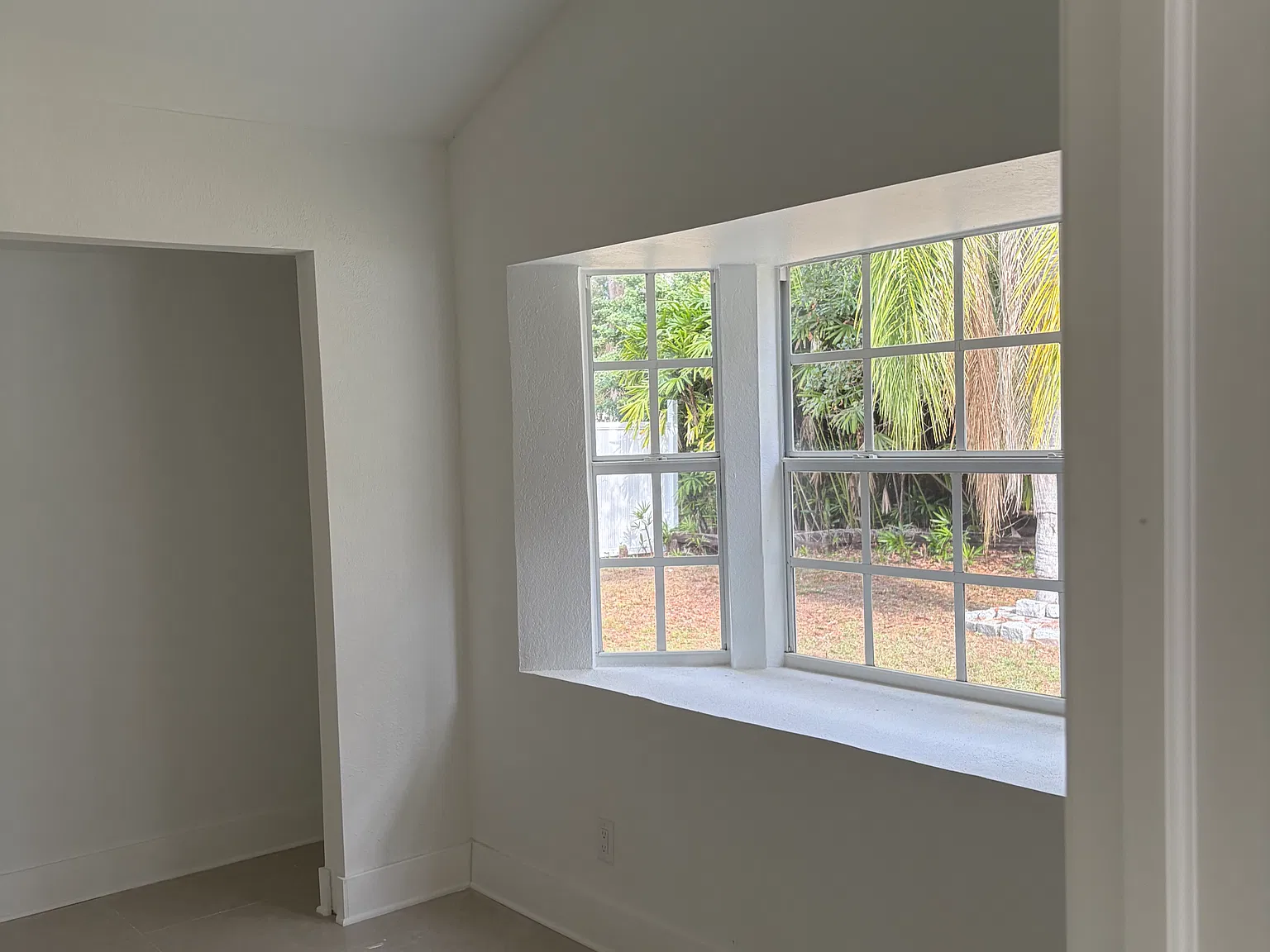 2 bed, 600 sqft, $1,800 — Photo 4