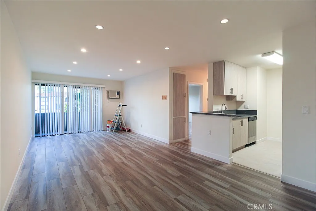 17900 Sherman Way — Photo 2