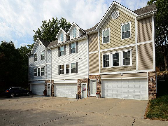 2nd image of 4158 N 147th Plz