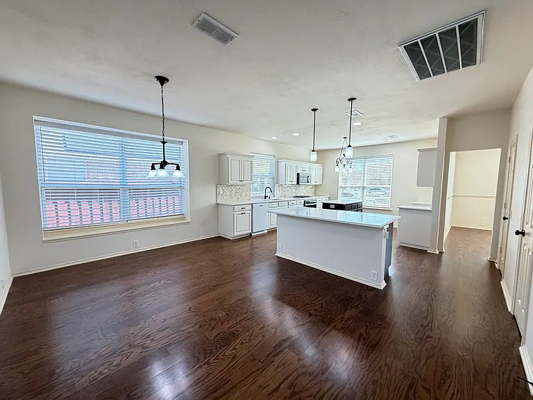 405 Vasey Oak Dr — Photo 2