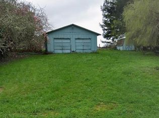755 Walnut Dr, Rio Dell, CA 95562