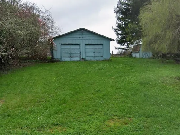 755 Walnut Dr, Rio Dell, CA 95562