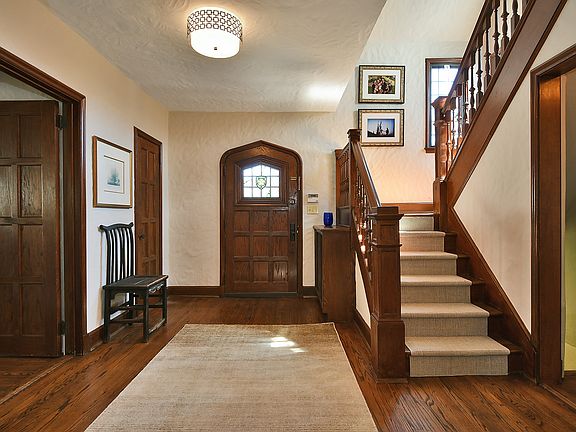 3rd image of 2 Campbell Ln