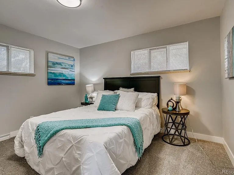 8521 Crescent Dr — Photo 3