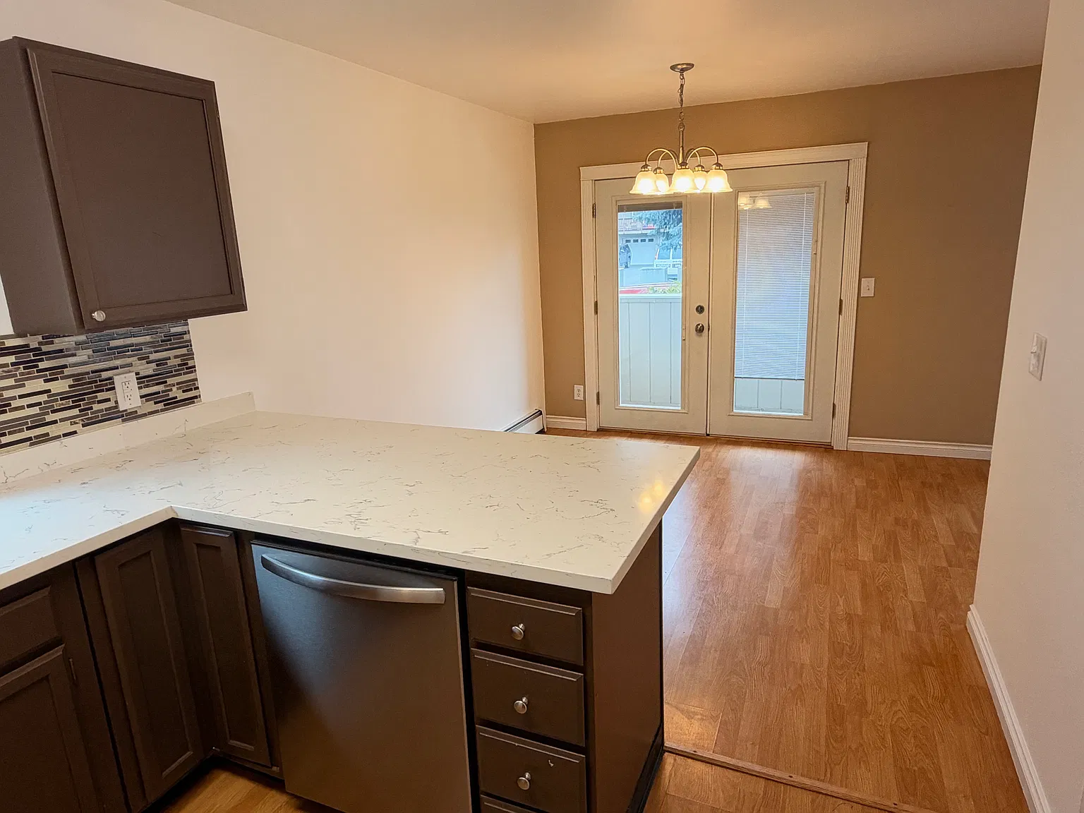2 bed, 1160 sqft, $1,975 — Photo 3