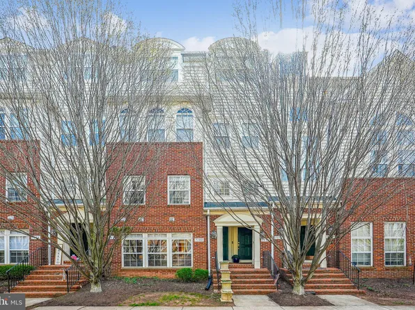 7180 Little Thames Dr, Gainesville, VA 20155