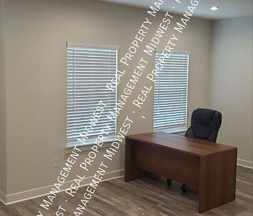 4th image of 3114 White Ash Dr