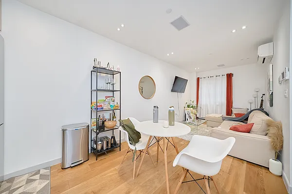 Rented by Living New York | media 4