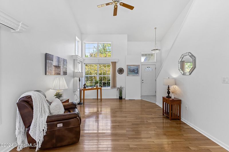 4th image of 7 Glenmore Avenue