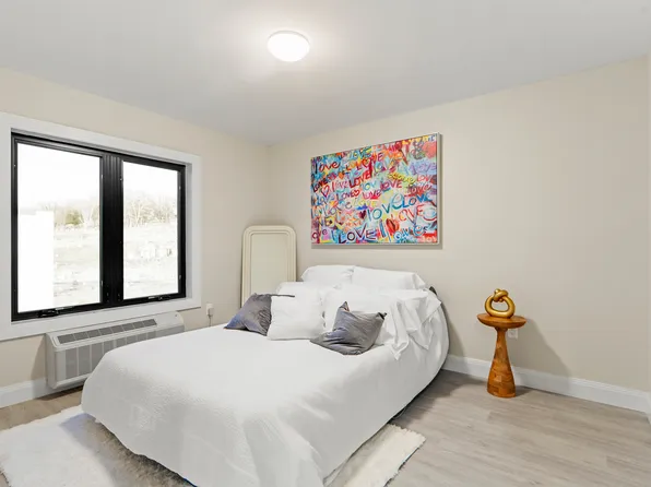 1600 54th Street image 3 of 19