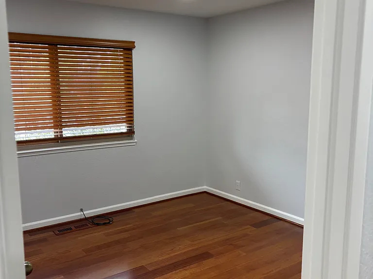 111 Westmoor Dr — Photo 8