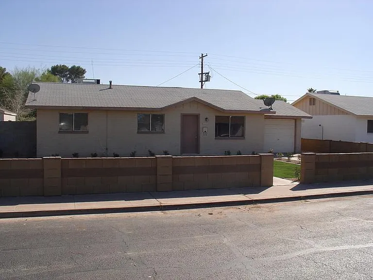 1717 W 6th Dr — Photo 2