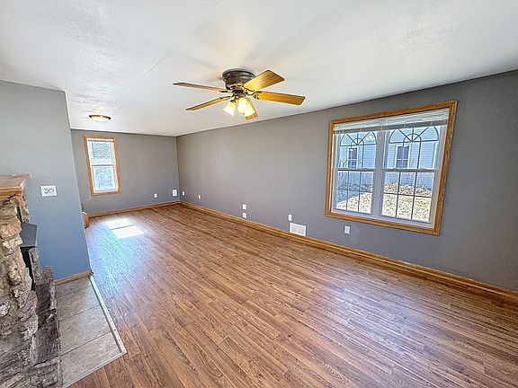 2nd image of 848 20th Ave