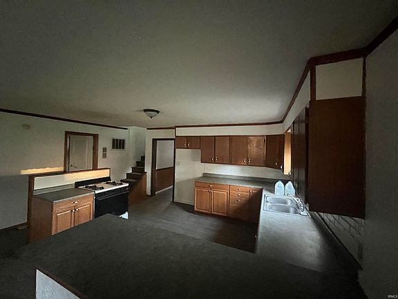 4th image of 403 E Smith St