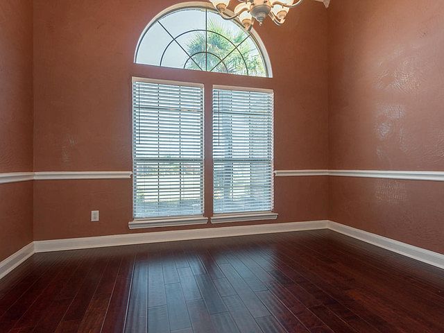 1st image of 10460 Bradley Cir