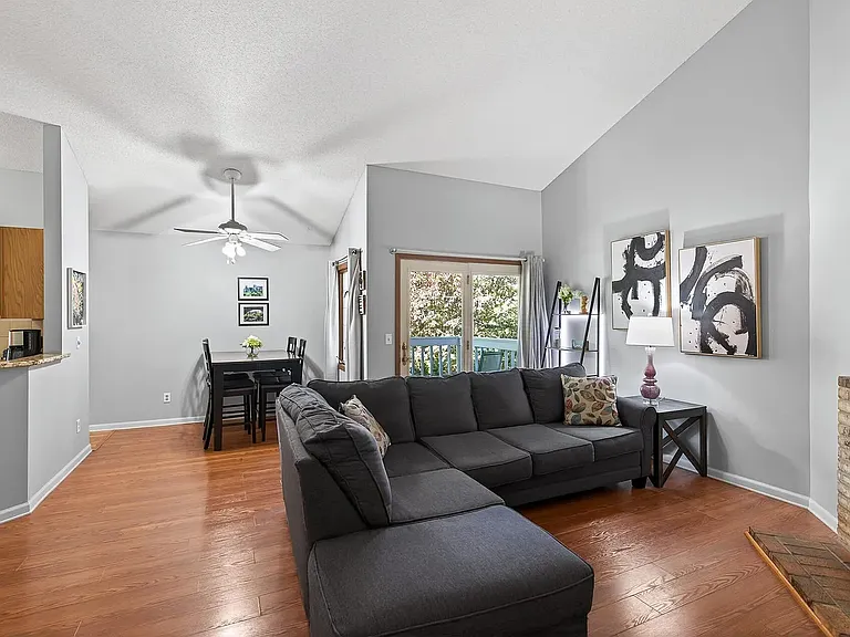 1063 Duckwood Dr #207 — Photo 4