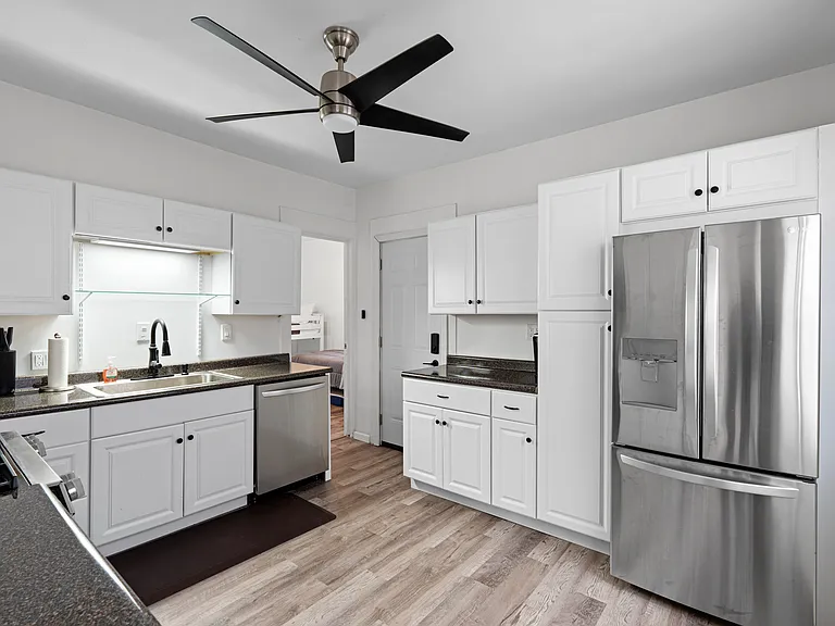 122-124 Redfield Pl — Photo 10
