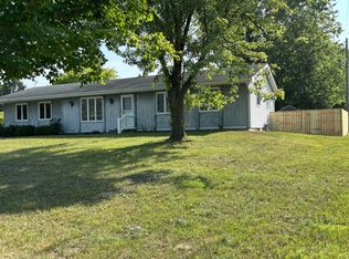 11 Maple Ct, Chelsea, MI 48118