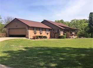 215 Parkview St, Pineville, MO 64856