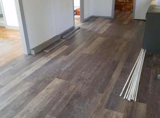 469 N Main St, Moosup, CT 06354