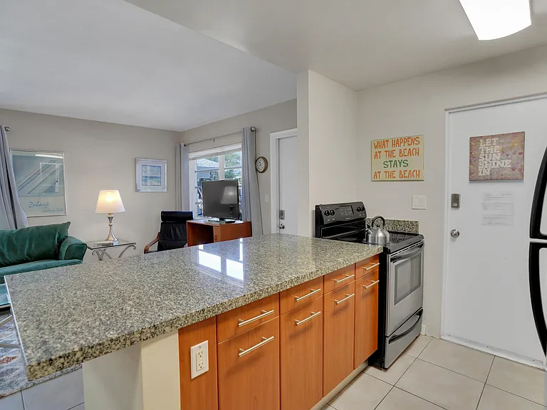 3212 NE 9th St #A104 — Photo 12