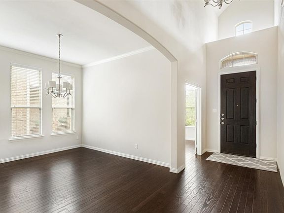 5th image of 10844 Sexton Dr