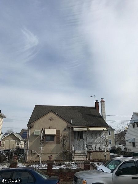 2nd image of 705 Meacham Ave