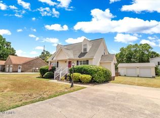 2515 Thomas Langston Rd, Winterville, NC 28590