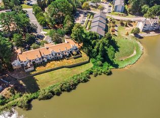 3904 Summerwood Ct, Raleigh, NC 27613
