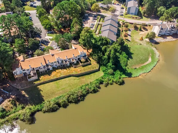 3904 Summerwood Ct, Raleigh, NC 27613