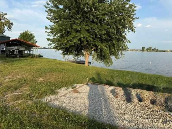 496 Lake Shore Dr, Craig, MO 64437