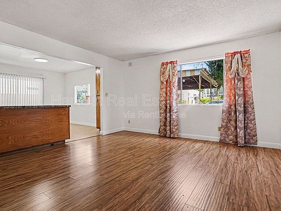 2nd image of 3043 Blossom St #1