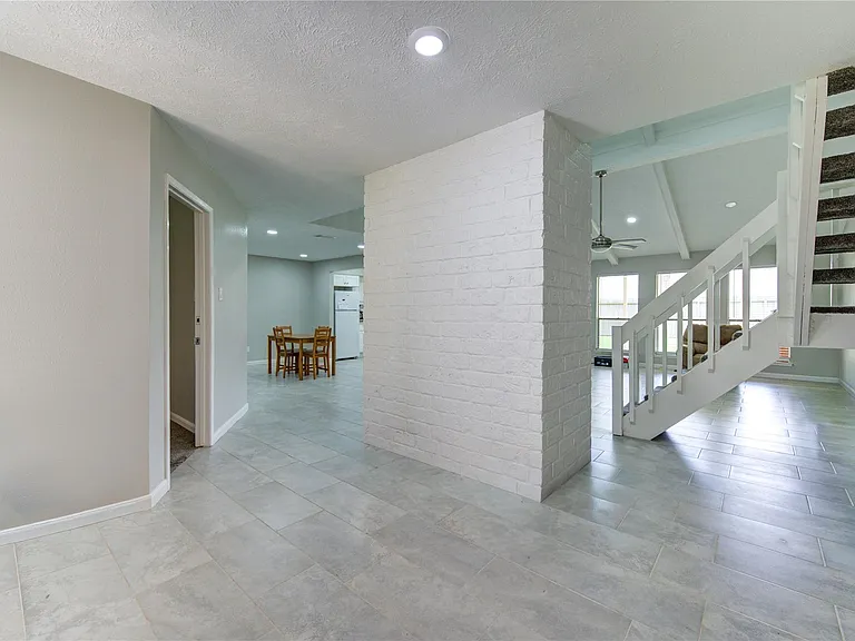 3046 Wagon Trail Dr — Photo 11