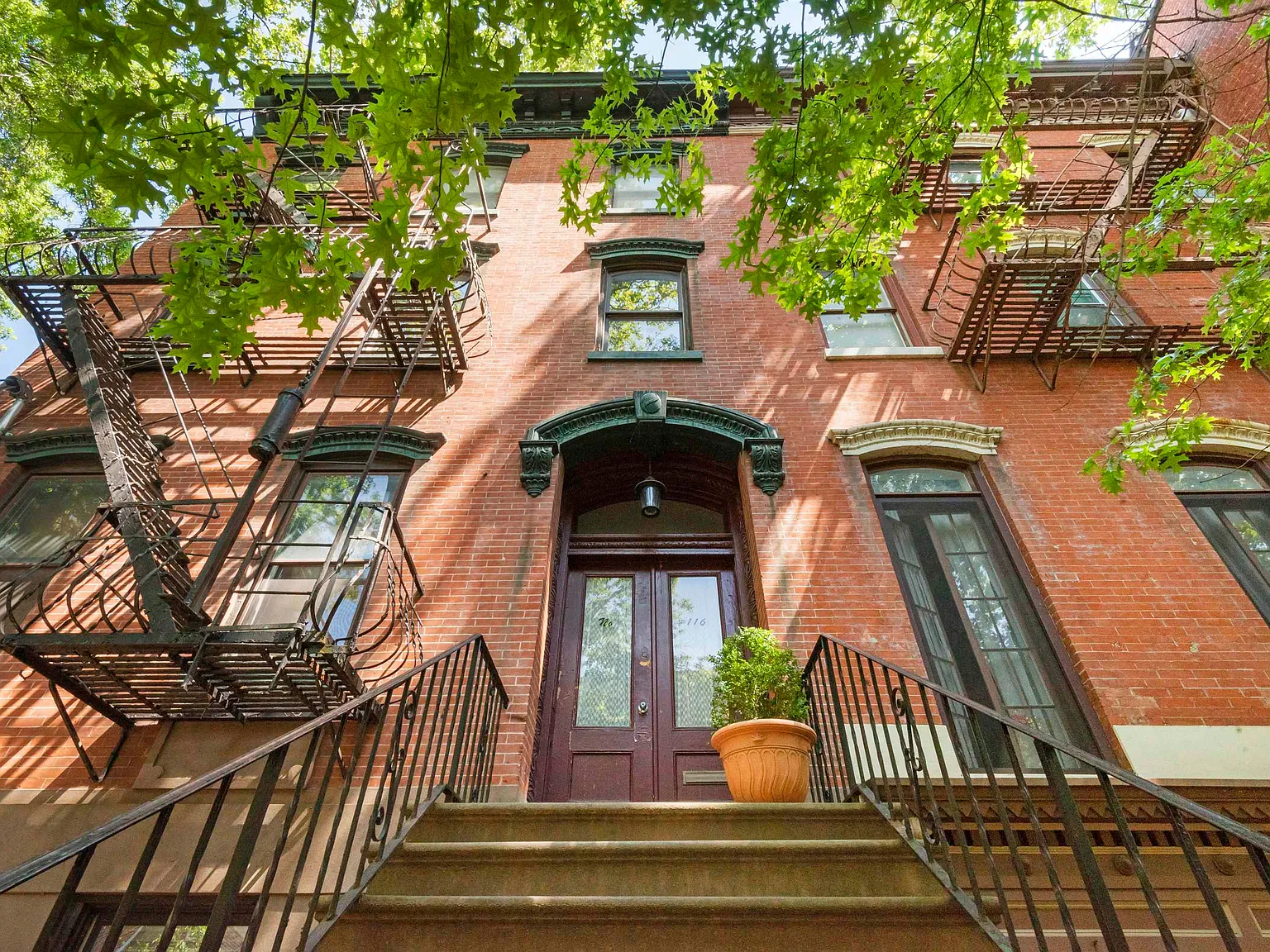 1 bed, 1.0 bath, 650 sqft, $3,000 — Photo 1