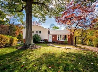 1348 Firwood Dr, Pittsburgh, PA 15243