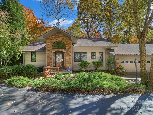 792 Tsisqua Cir, Brevard, NC 28712
