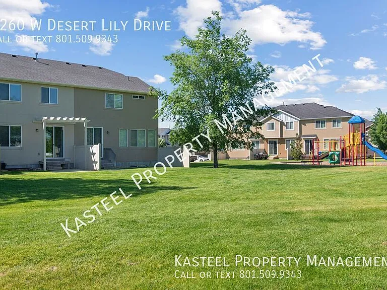 3260 W Desert Lily Dr — Photo 28