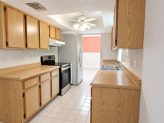 5th image of 707 IOWA WOODS CIRCLE E