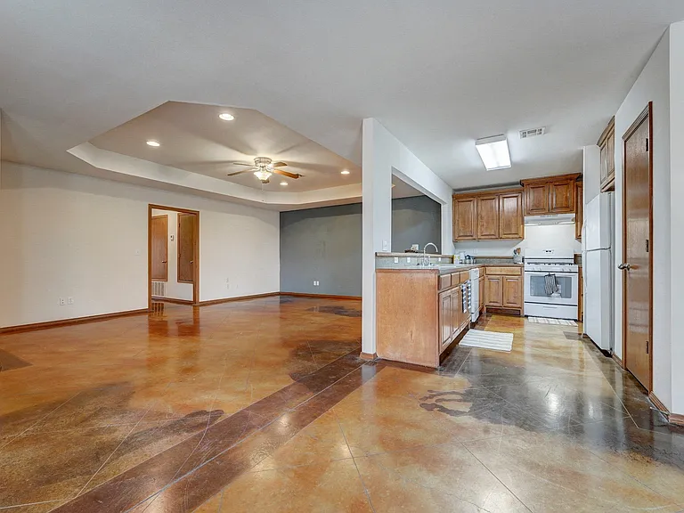 Waters Edge Duplexes — Photo 9