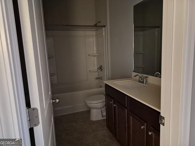 1506 Charcoal Ives Rd — Photo 15