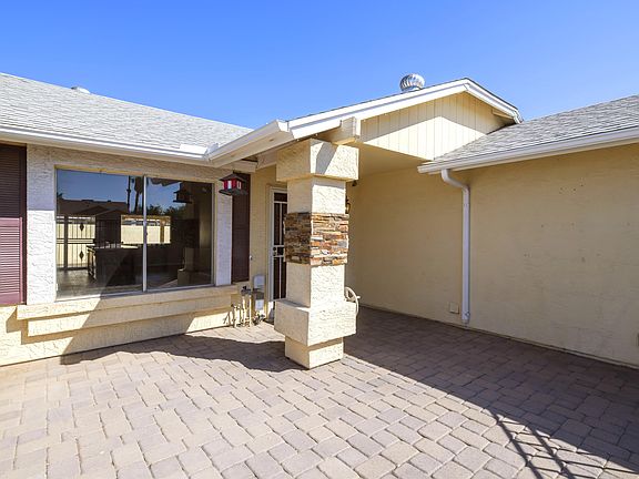 2nd image of 3002 W Runion Dr