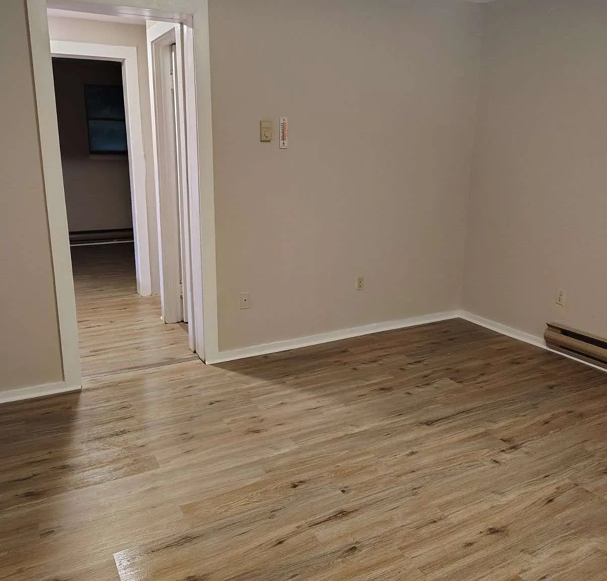 1 bed, 950 sqft, $1,000 — Photo 2