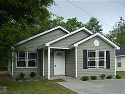 1st image of 48 Maple Dr