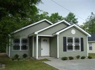 48 Maple Dr, Crawfordville, FL 32327