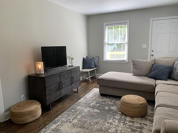 4th image of 5101 Saint Elmo Ave